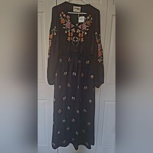 Black Long Sleeve Dress with Floral Embroidery